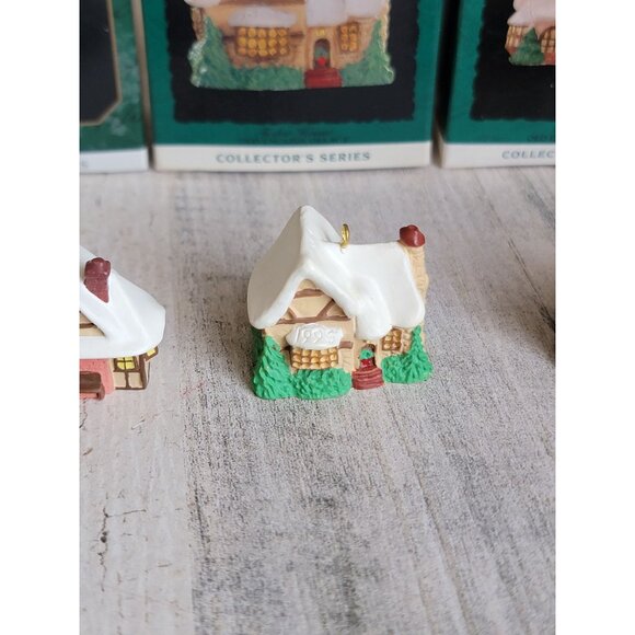 Hallmark miniature Old English Village House ornament Xmas set - Picture 3 of 6